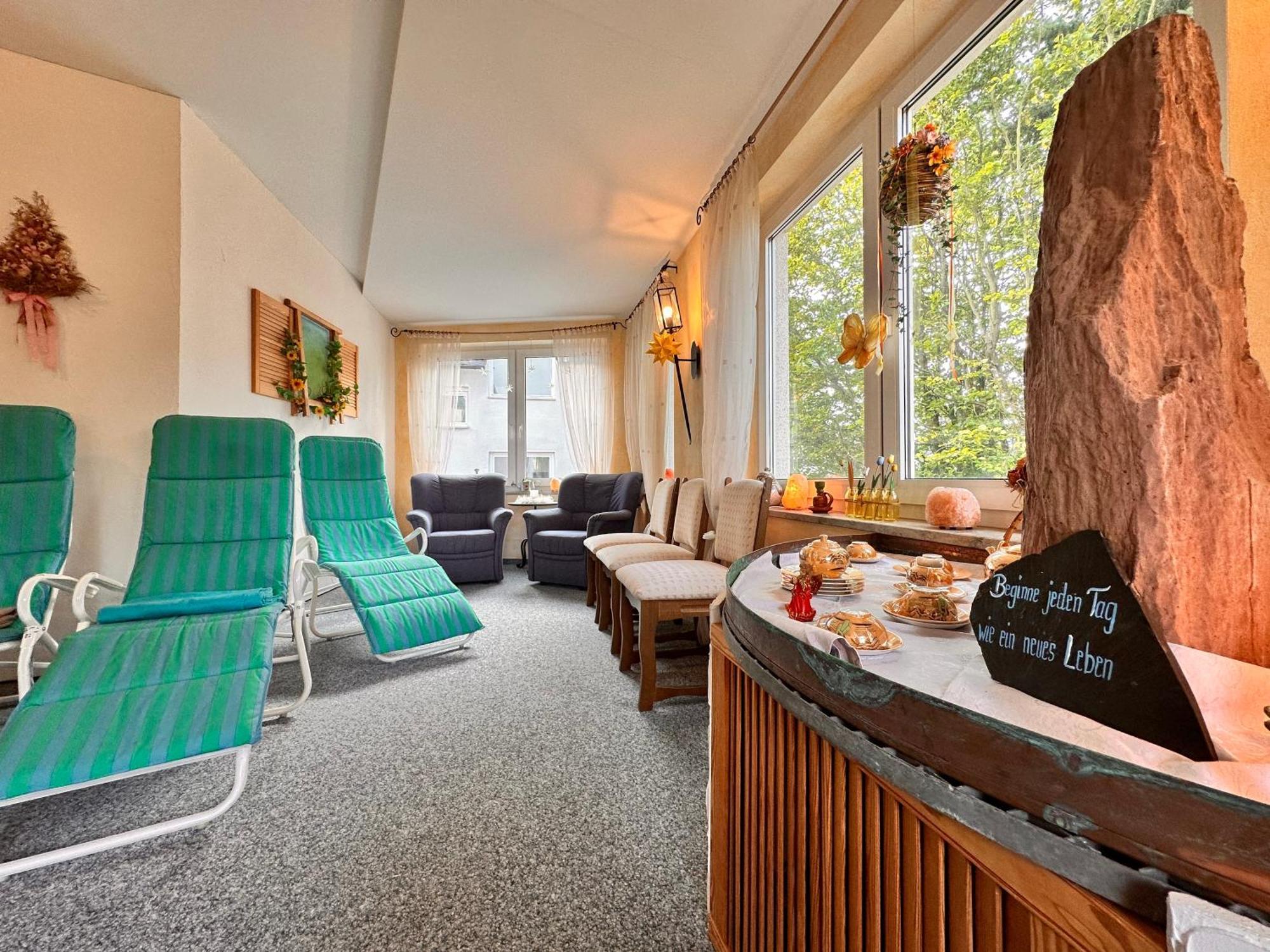 Pension Zum Loewen, Parkplatz, Fruehstueck, Wlan, Zentral Бад-Штебен Экстерьер фото