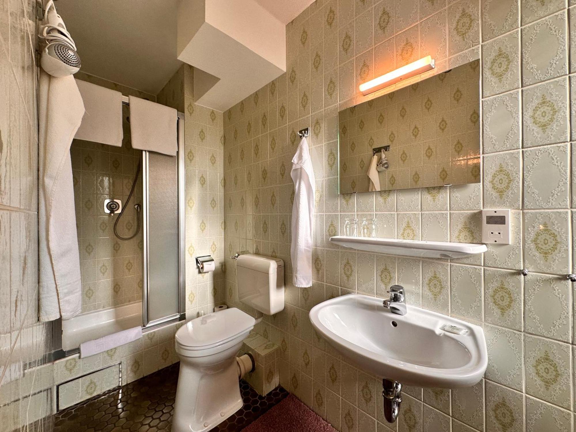 Pension Zum Loewen, Parkplatz, Fruehstueck, Wlan, Zentral Бад-Штебен Экстерьер фото